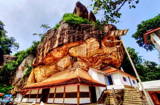 Ridi Viharaya (Silver Temple)